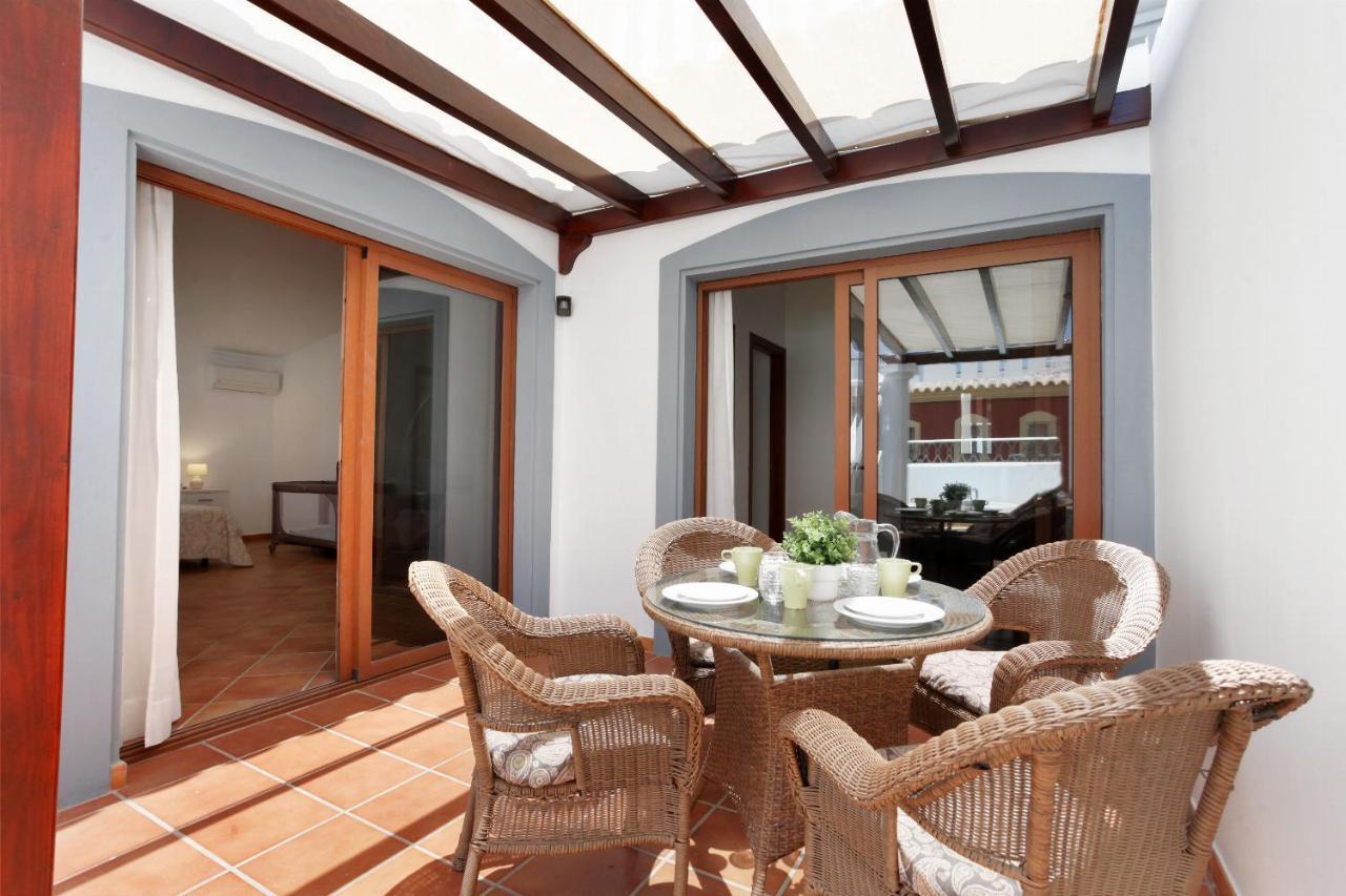 Villa Thomas Коралео Екстериор снимка